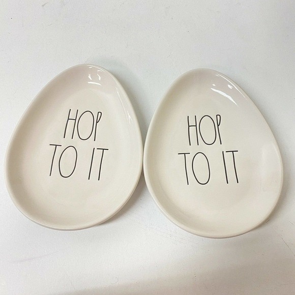 New Rae Dunn Easter Plates Egg Shaped HOP TO IT - Picture 1 of 5